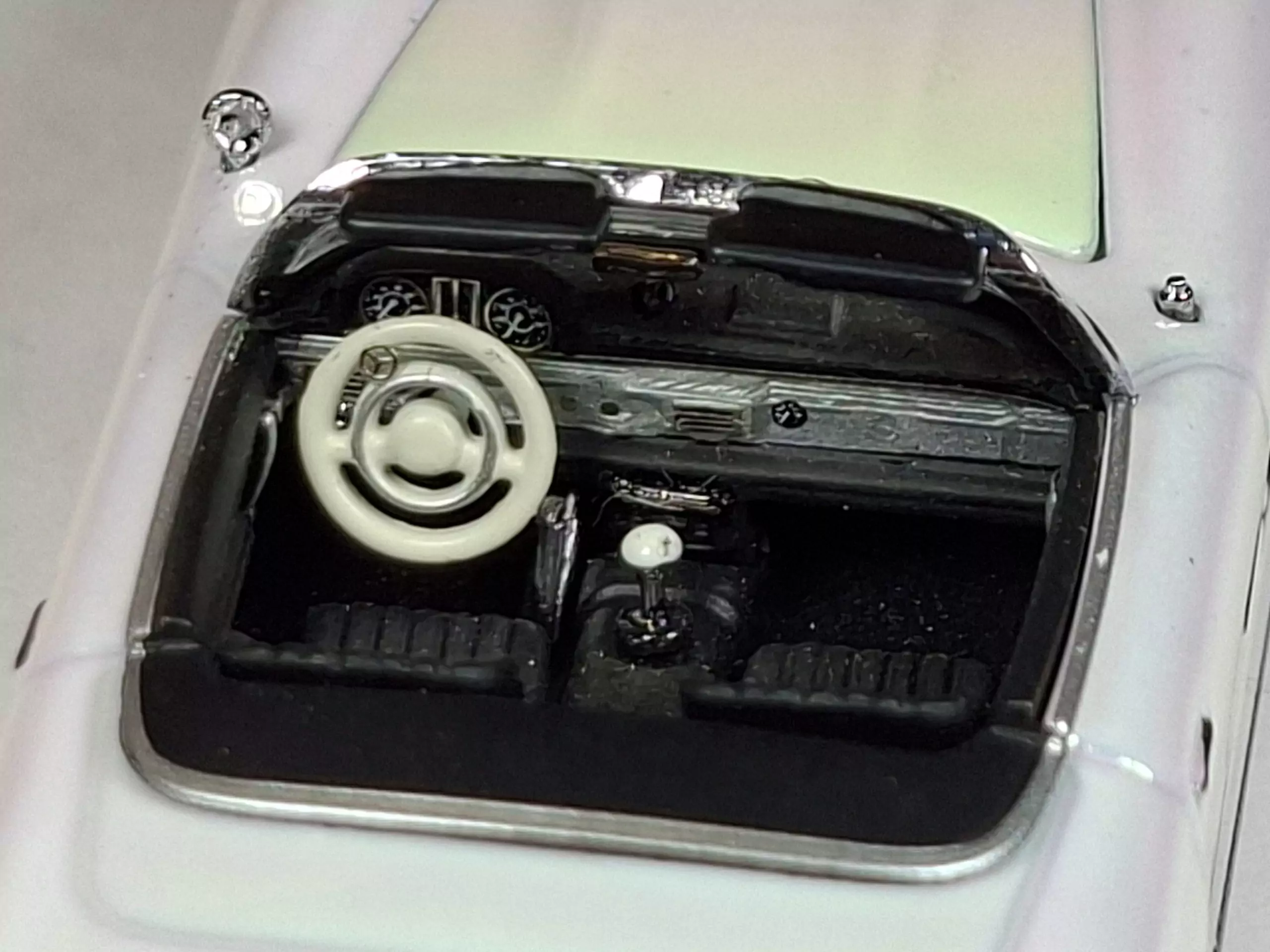 YS Model Mercedes-Benz 300SL Roadster 1:64 – Classic Elegance - obrazek 3