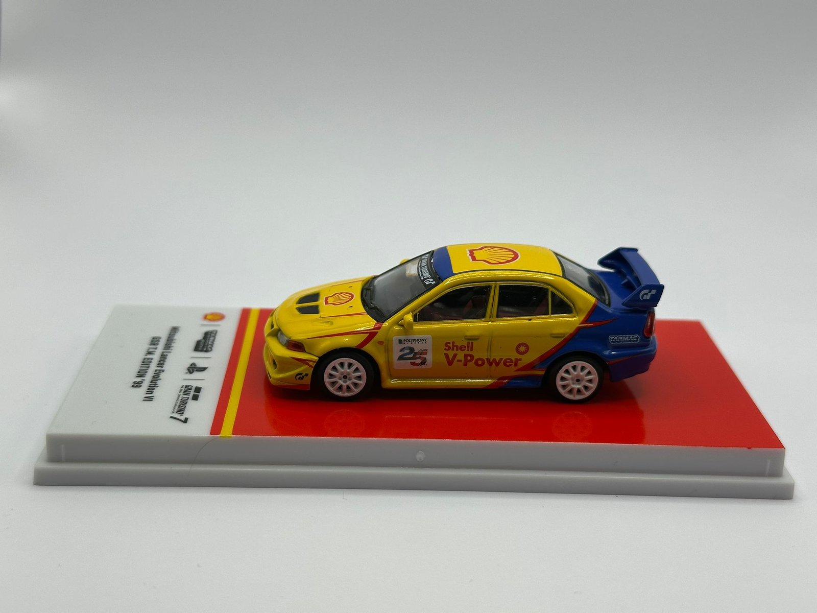 Tarmac Works Mitsubishi Lancer Evolution VI GSR T.M. Edition ’99 – 1:64 - obrazek 4