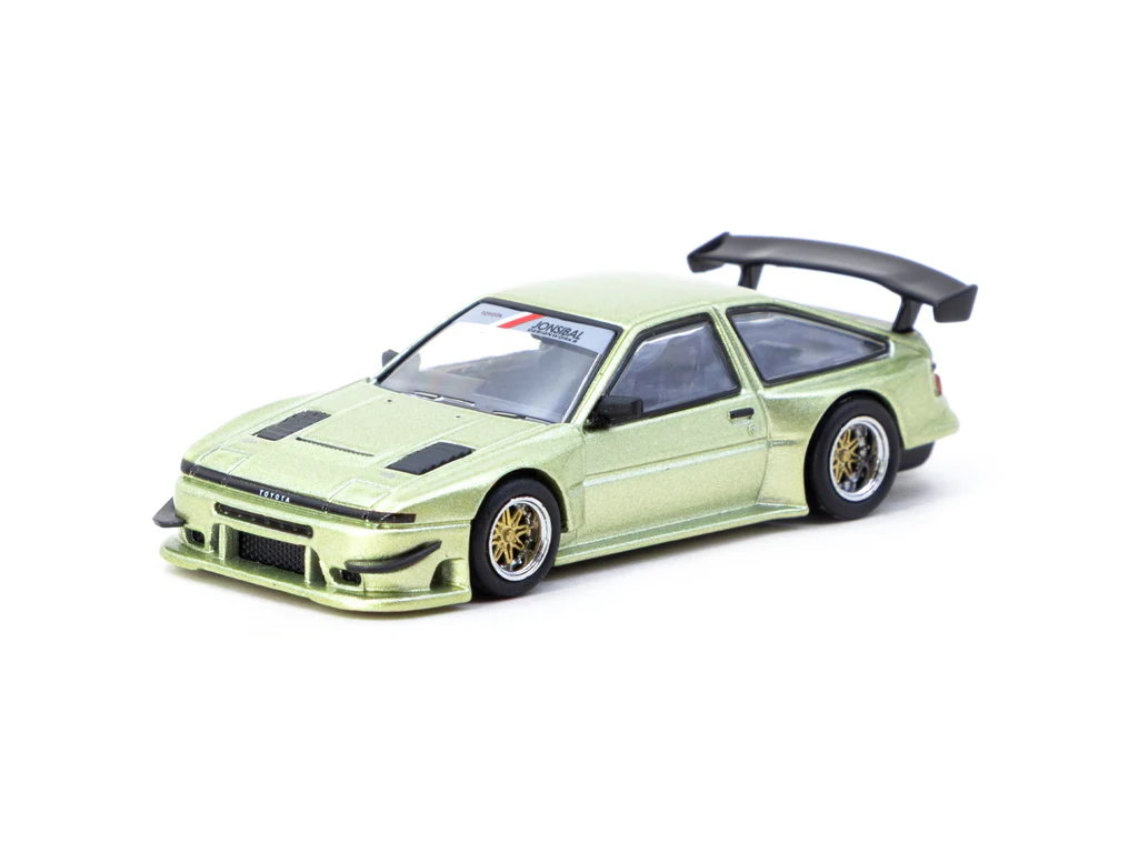Tarmac Toyota Sprinter Trueno AE86 Widebody Green 1:64 - obrazek 2