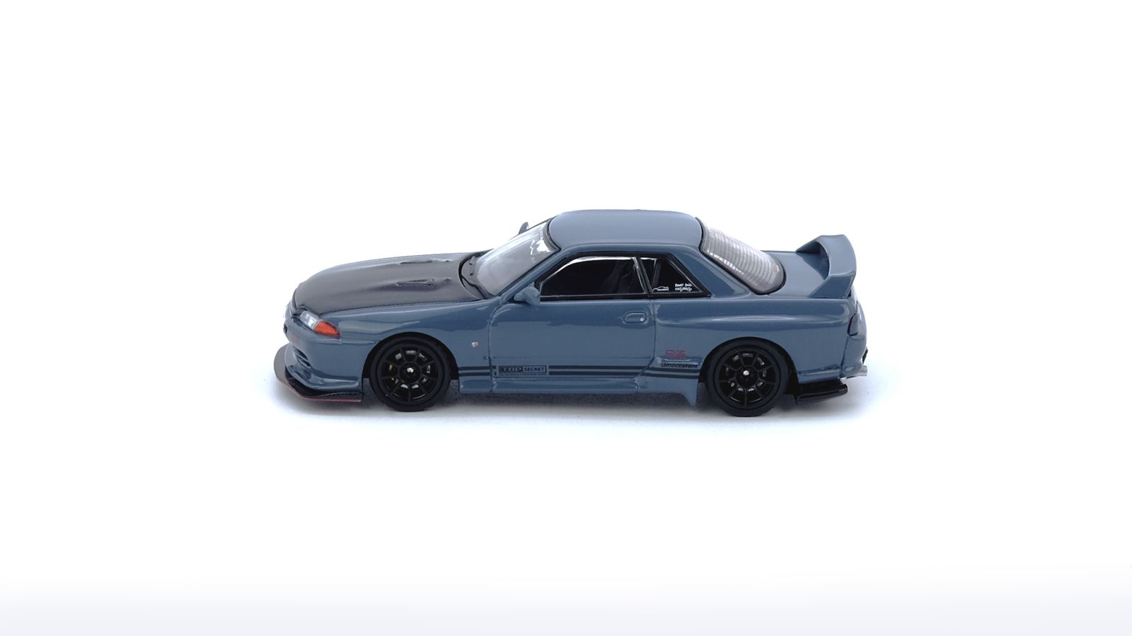 INNO64 Nissan Skyline GT-R R32 TOP SECRET Stealth Gray - obrazek 2
