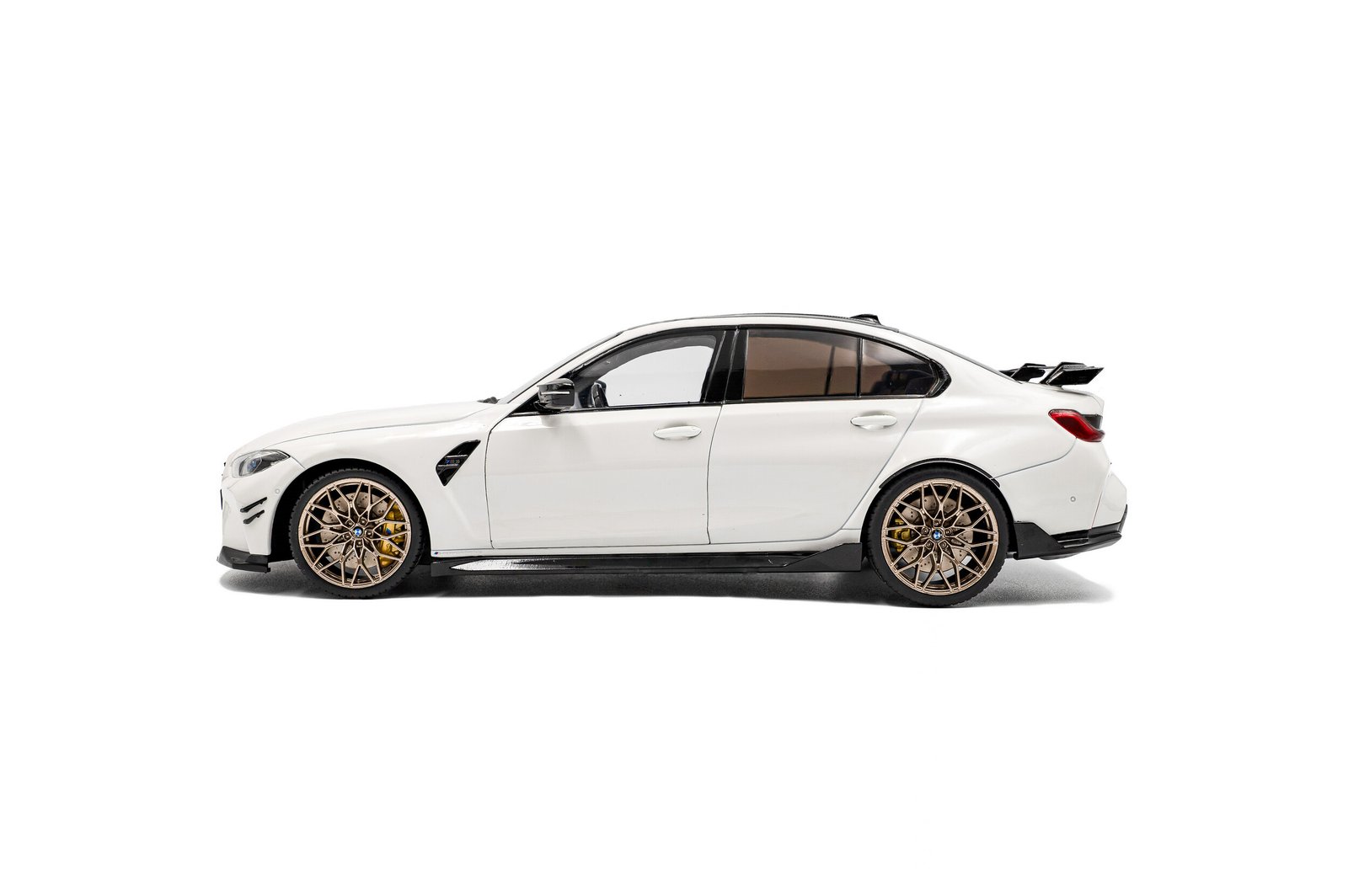 Solido BMW M3 G80 M Performance Parts Alpine White 1:18 - obrazek 4