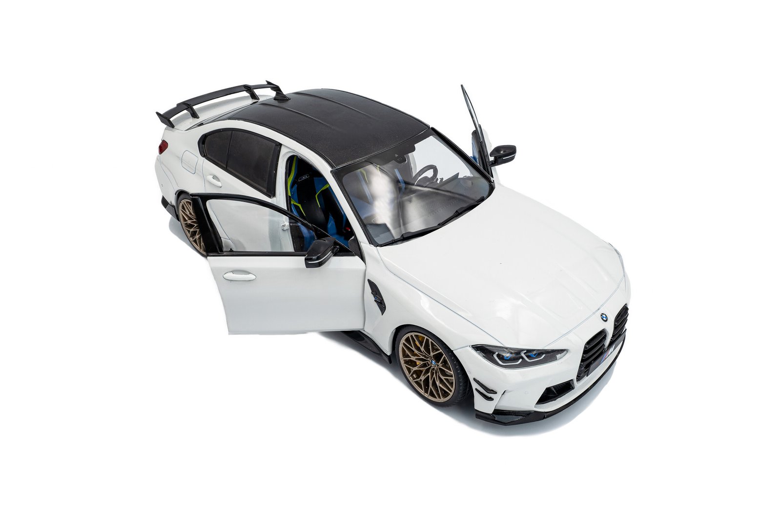 Solido BMW M3 G80 M Performance Parts Alpine White 1:18 - obrazek 3