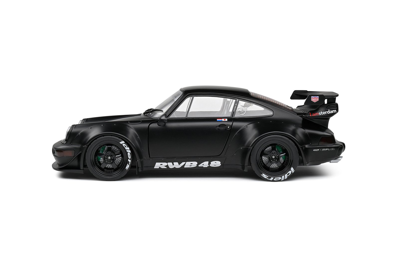 Solido Porsche 911 RWB Darth Vader 2016 1:18 - obrazek 2