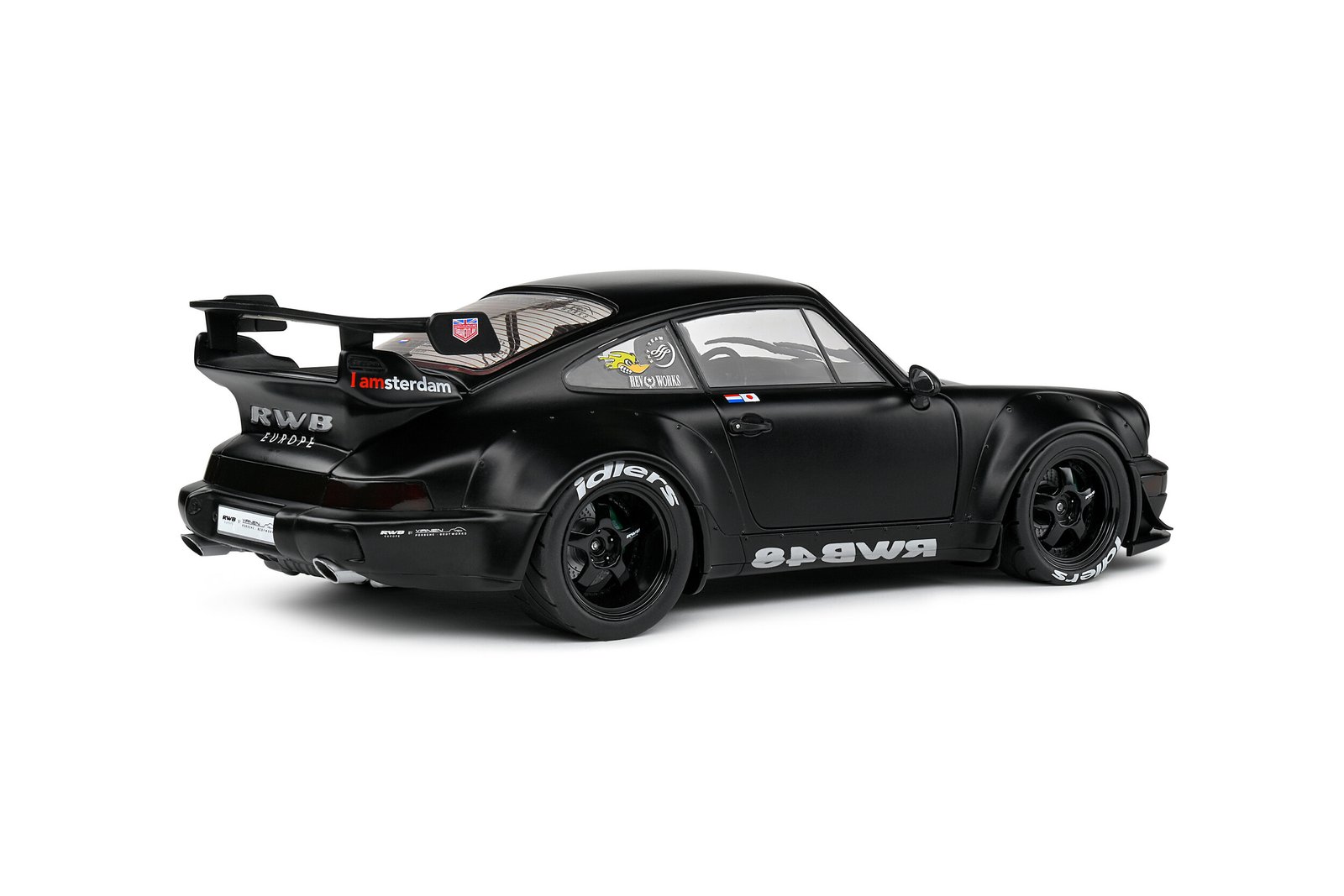 Solido Porsche 911 RWB Darth Vader 2016 1:18 - obrazek 3