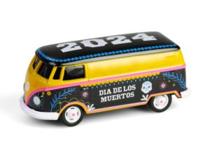 Greenlight 1:64 Volkswagen Type 2 Panel Van Dia de los Muertos 2024