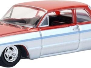 Greenlight 1:64 1964 Chevy Biscayne Lowrider California Lowriders