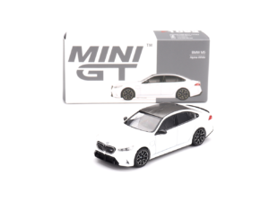 Mini GT 1:64 BMW M5 Alpine White